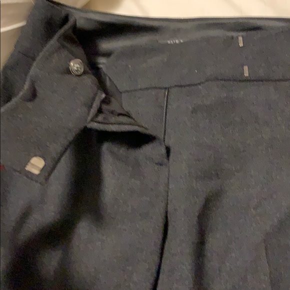 Grey wool Elie Tahari pant.  Never worn. Lined. - Picture 4 of 12